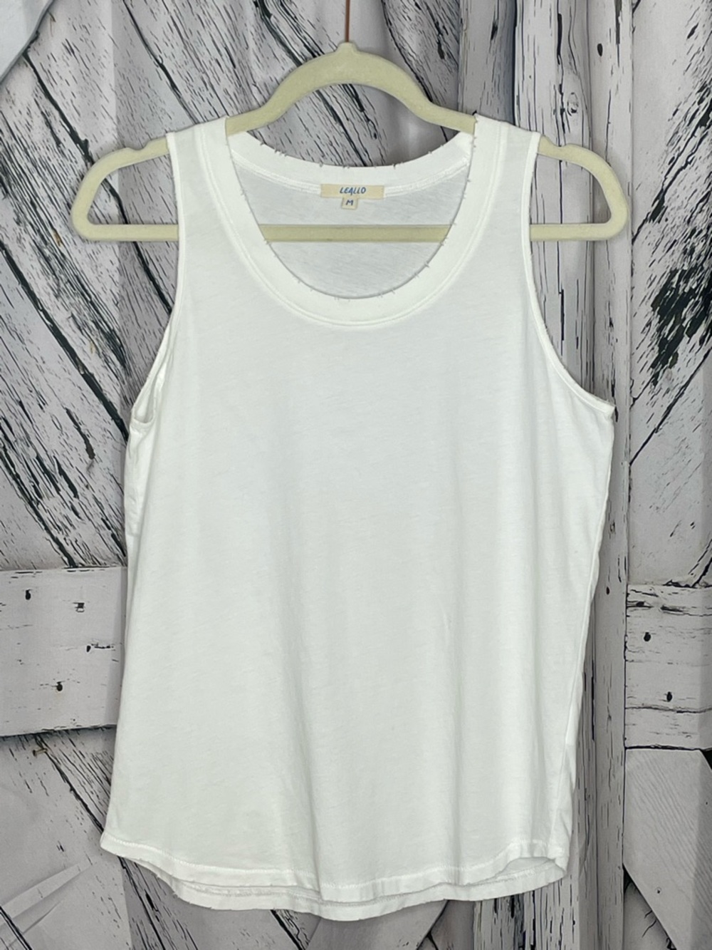 Leallo Distressed Tank Top White M